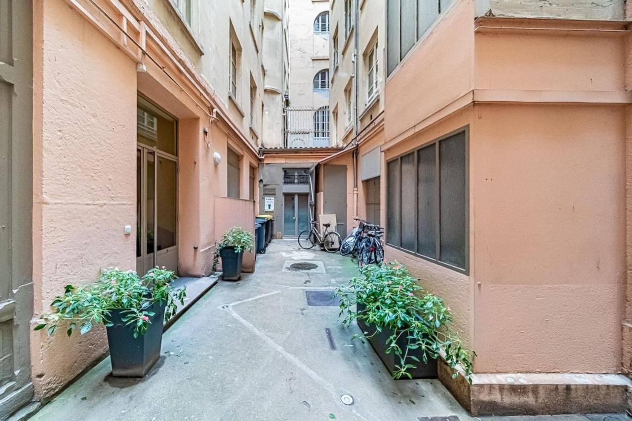Le Petit Victor Hugo - Studio Bellecour Lyon Exterior photo